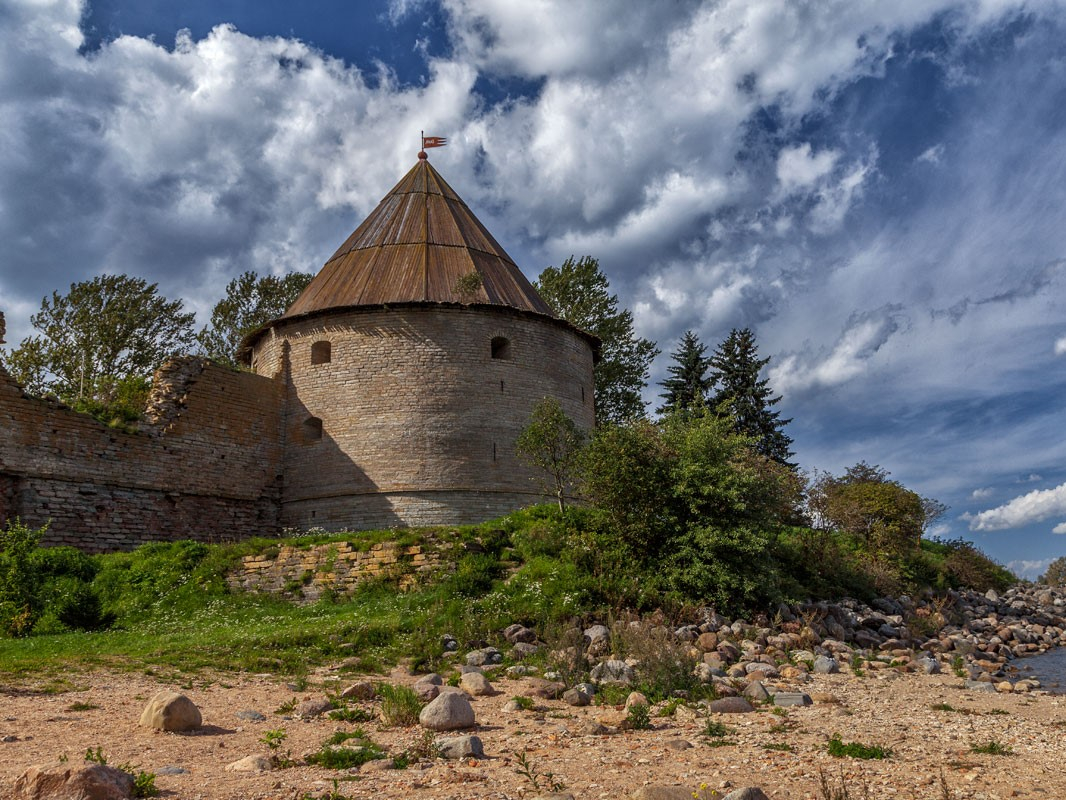 Экскурсия в крепость Орешек на яхте или катере из Санкт-Петербурга