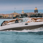 Прокат катера Мокко в СПб прогулка по Неве с видом на достопримечательности