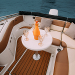 детали интерьера катер Мокко СПб