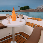 отдых на носу катера Мокко СПб